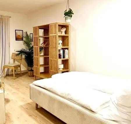 Stylish & With Balcony Friedrichsdorf